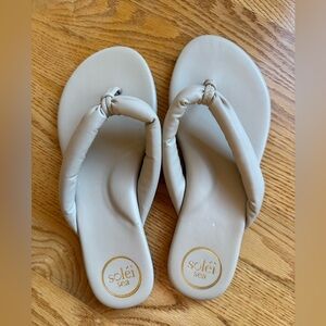 Women's Cream Sandals